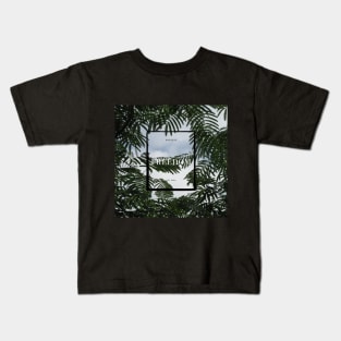 Freedom leaves Kids T-Shirt